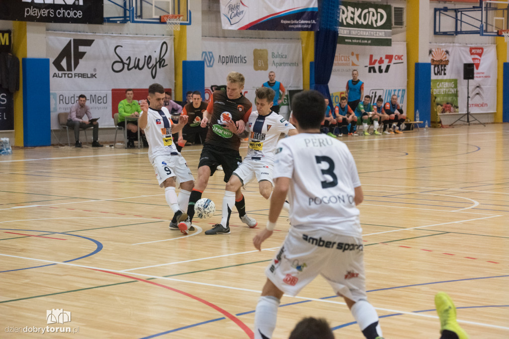 FC Toruń ogrywa Pogoń 04 Szczecin