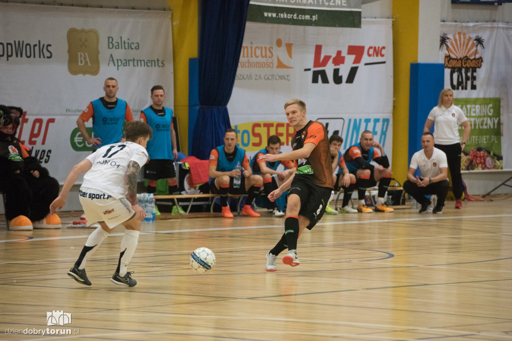 FC Toruń ogrywa Pogoń 04 Szczecin
