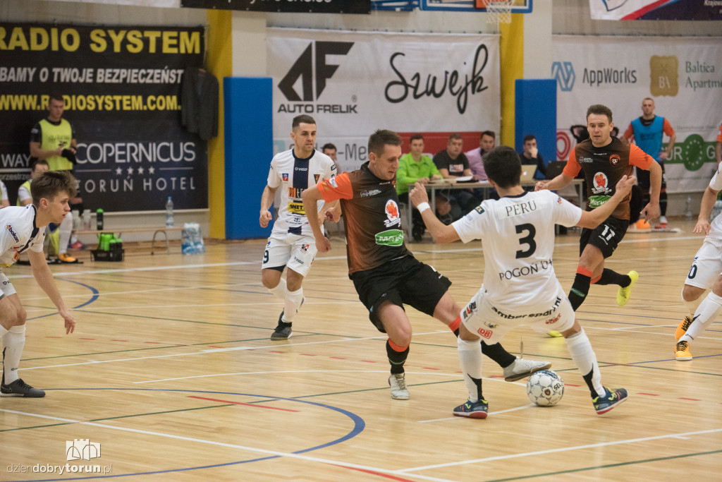 FC Toruń ogrywa Pogoń 04 Szczecin