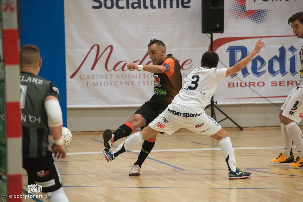 FC Toruń ogrywa Pogoń 04 Szczecin