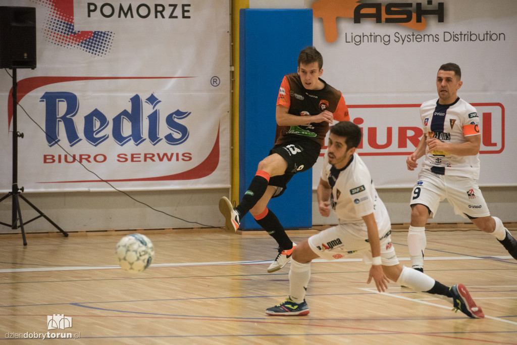 FC Toruń ogrywa Pogoń 04 Szczecin