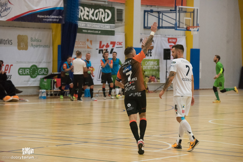 FC Toruń ogrywa Pogoń 04 Szczecin