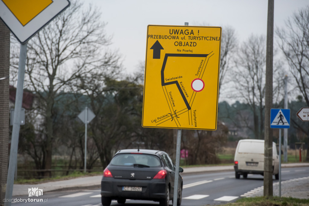 Trwa remont ul. Turystycznej w Kaszczorku