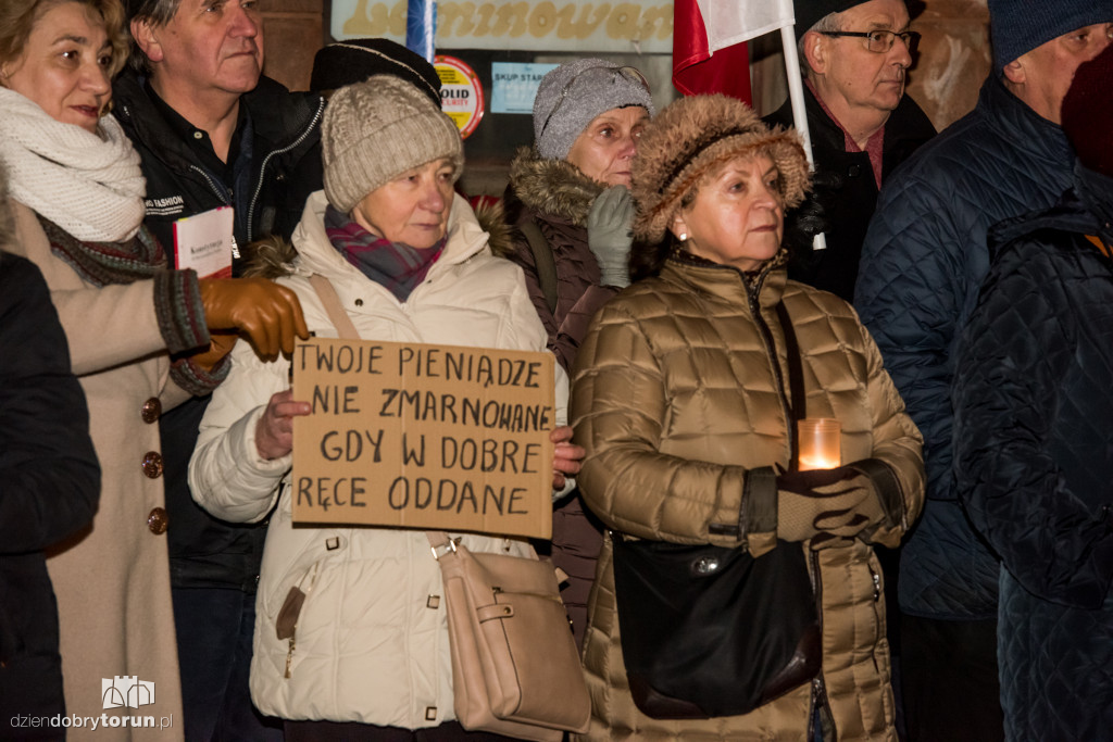 KOD znów protestował pod sądem
