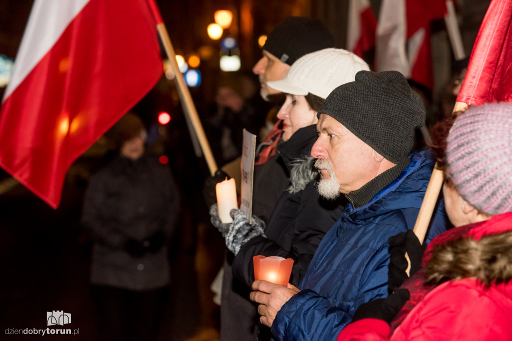 KOD znów protestował pod sądem