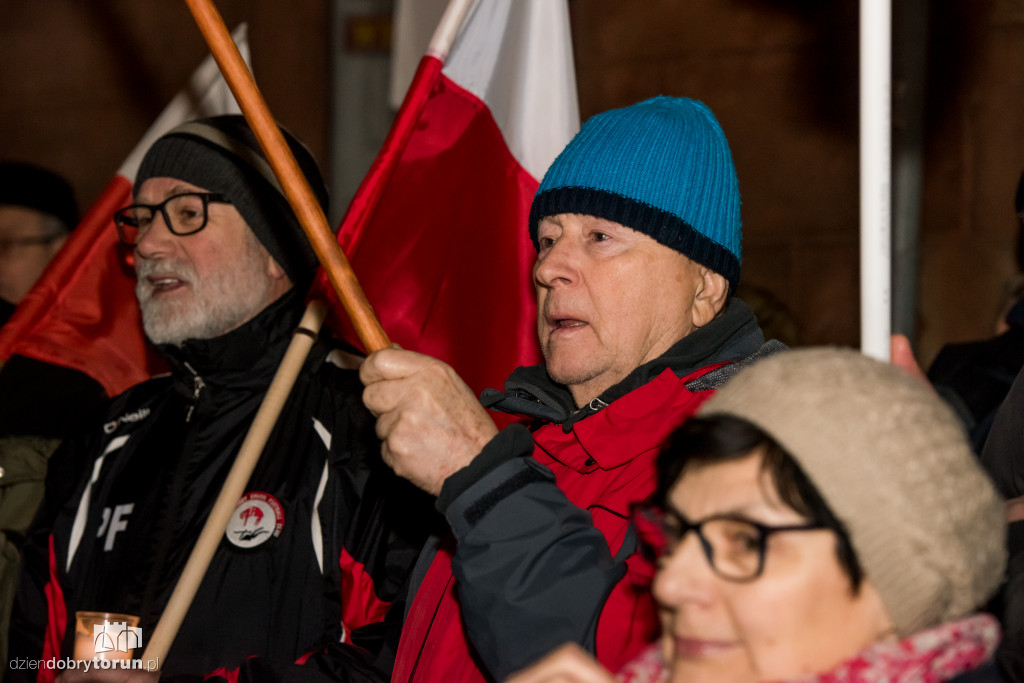 KOD znów protestował pod sądem