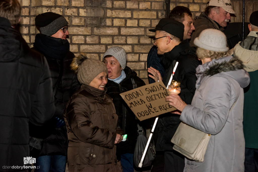 KOD znów protestował pod sądem