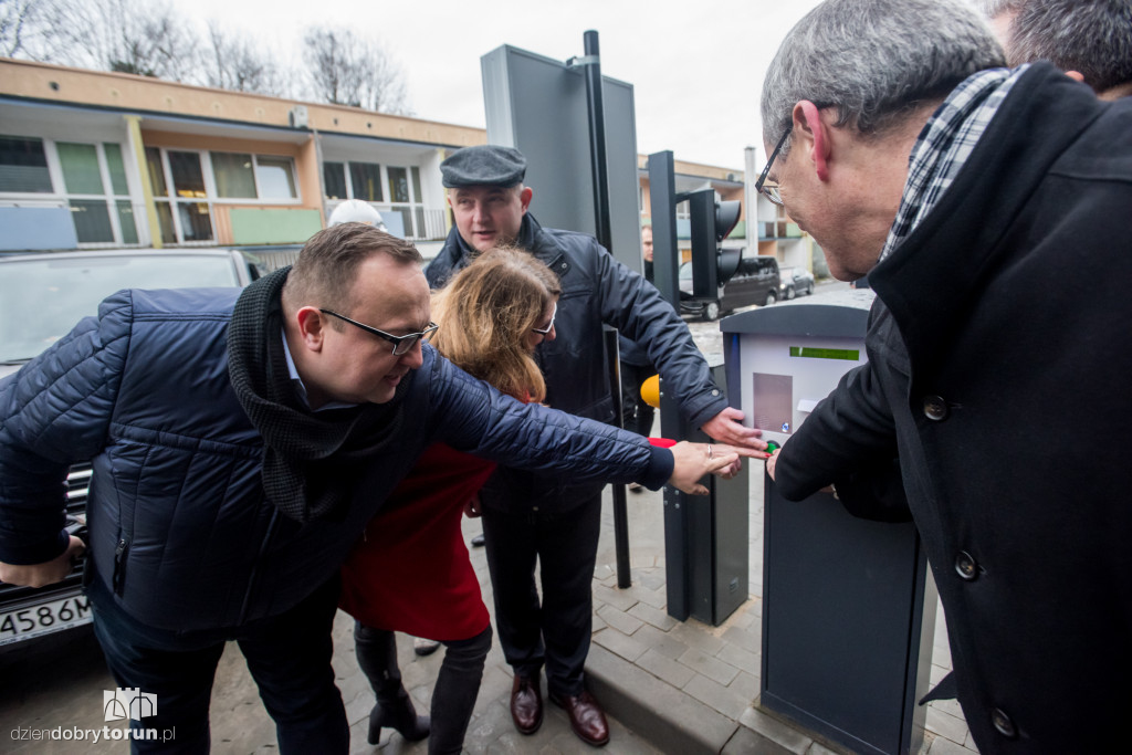 Otwarto parking przy szpitalu na Bielanach