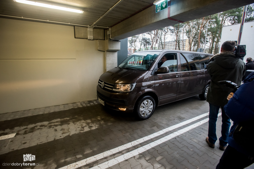 Otwarto parking przy szpitalu na Bielanach