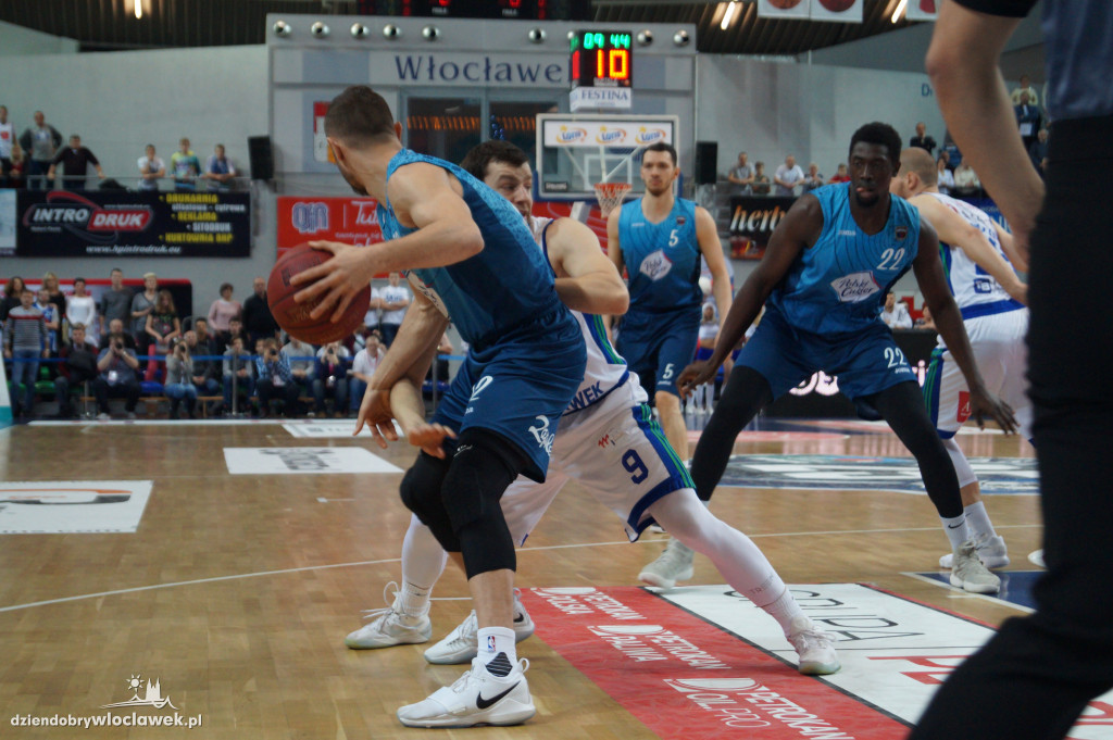 Koszykarskie derby. Anwil znów górą