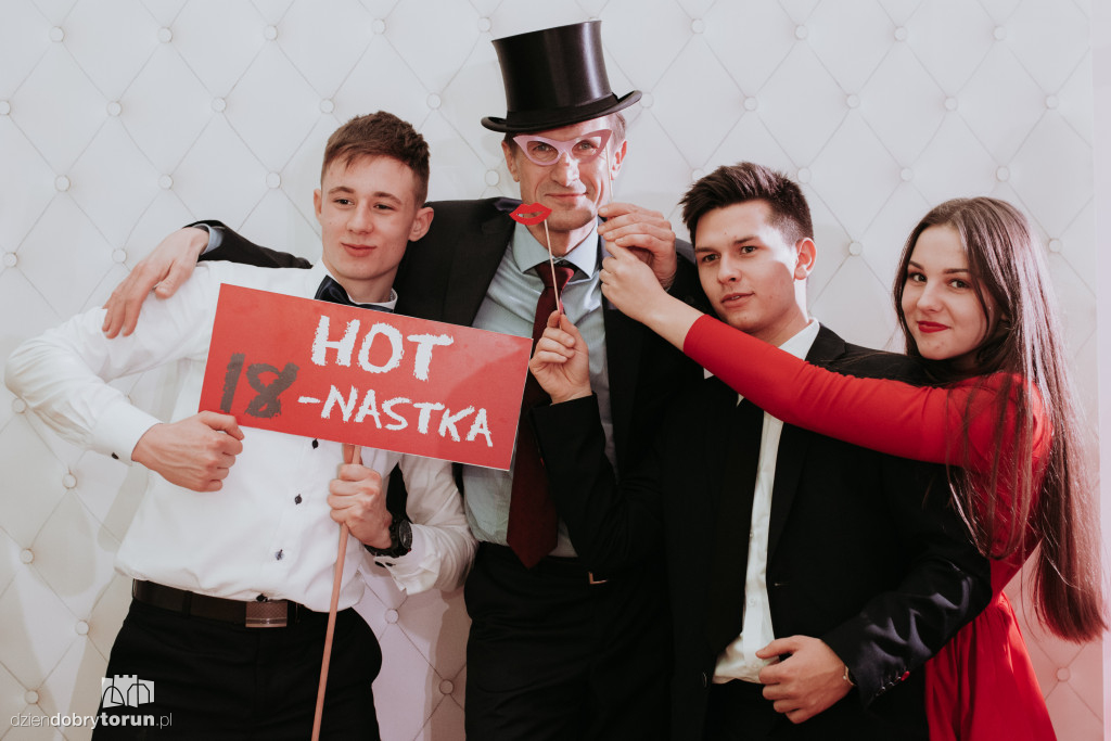 II LO otwiera sezon na studniówki!