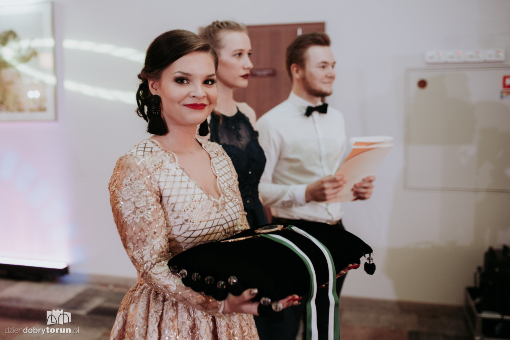 II LO otwiera sezon na studniówki!