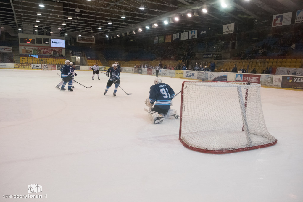 Nesta Mires Toruń - Hokej Poznań 12:3