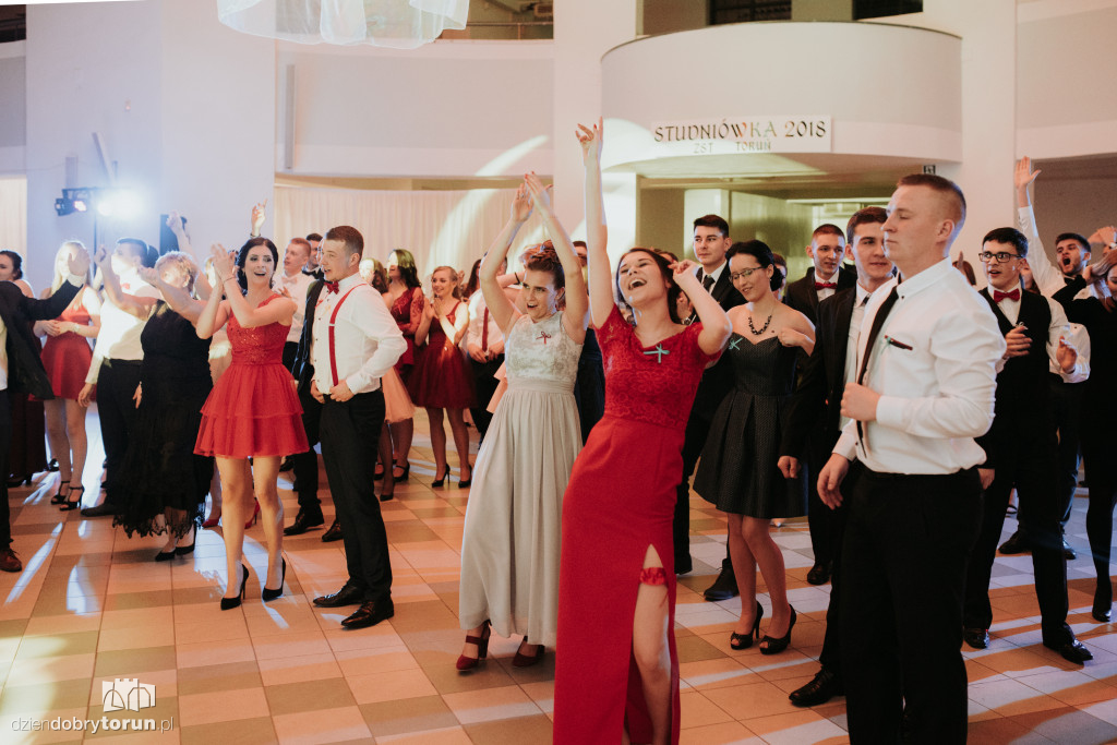 Studniówkowy bal ZST w Toruniu