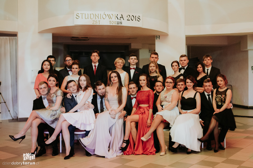 Studniówkowy bal ZST w Toruniu