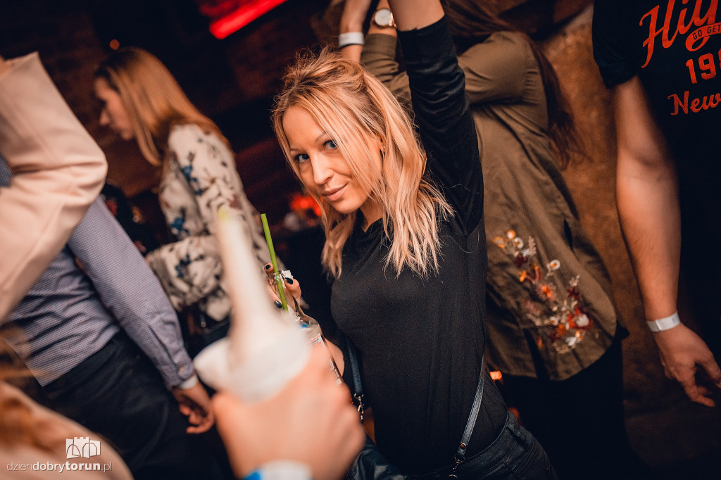 Szalona impreza w Number One