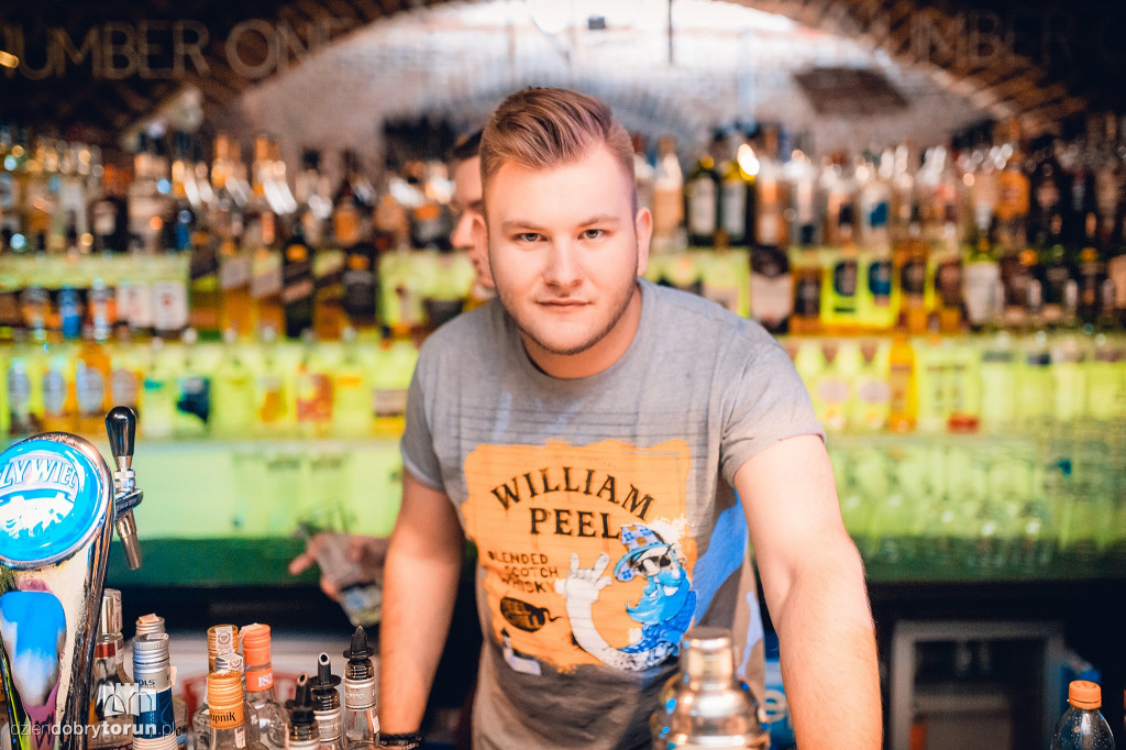 Szalona impreza w Number One