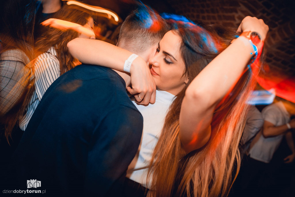 Szalona impreza w Number One