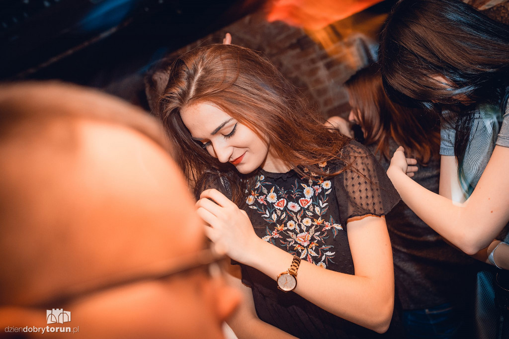 Szalona impreza w Number One