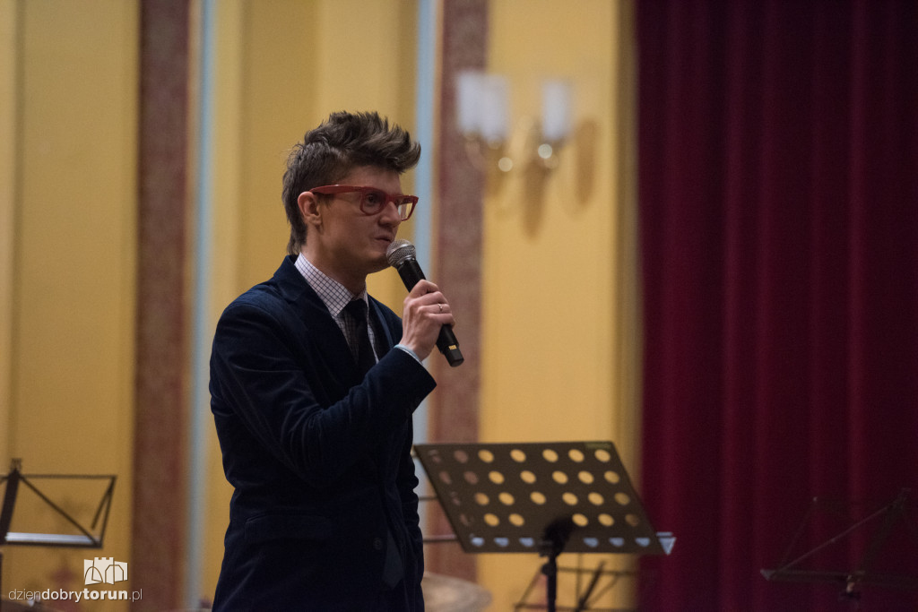 Piątkowy koncert w Dworze Artusa