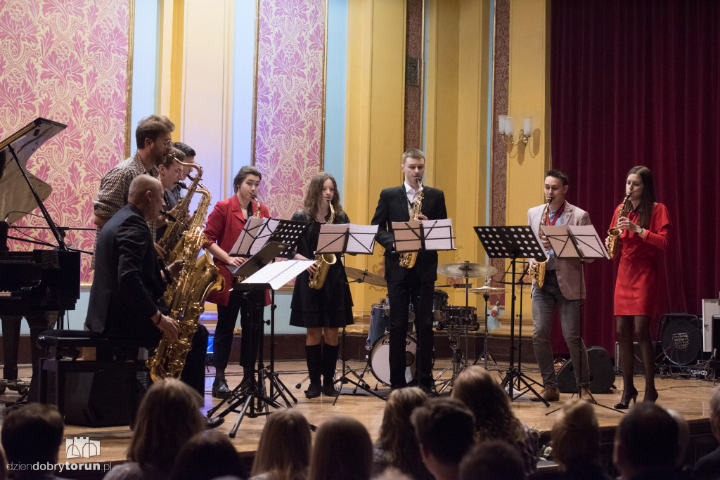 Piątkowy koncert w Dworze Artusa
