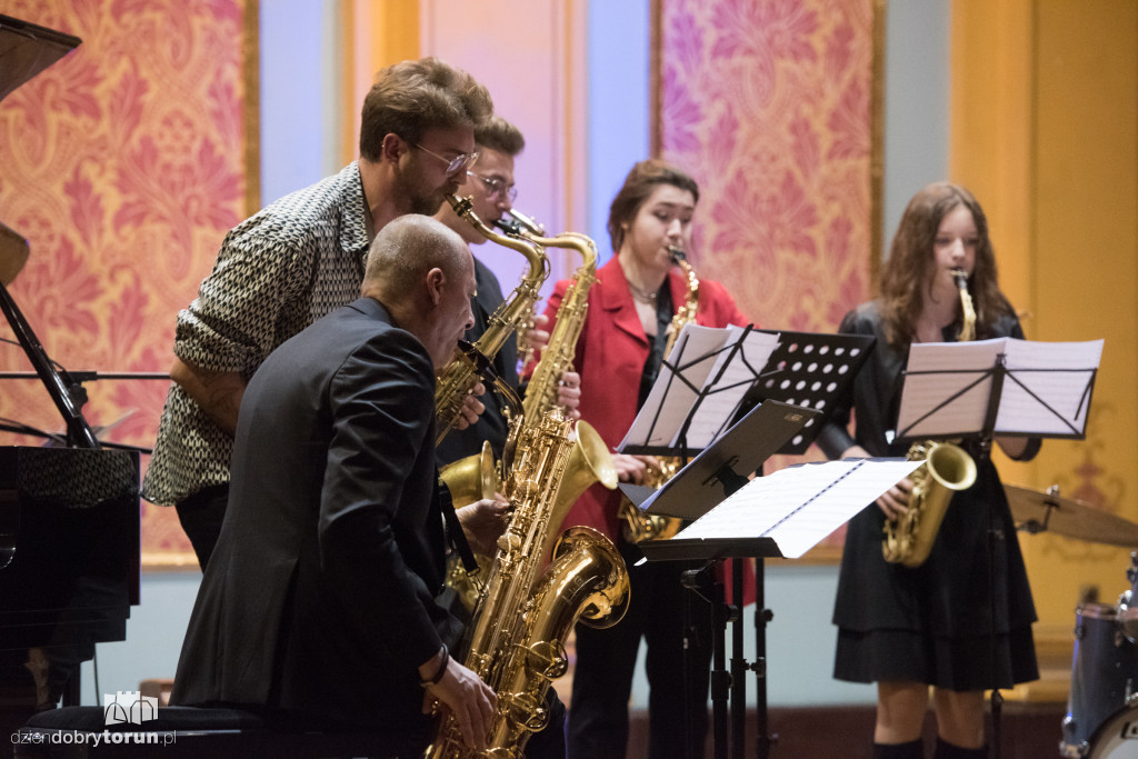 Piątkowy koncert w Dworze Artusa