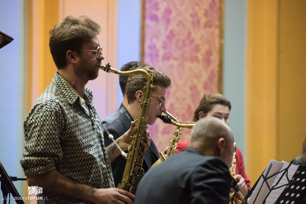 Piątkowy koncert w Dworze Artusa