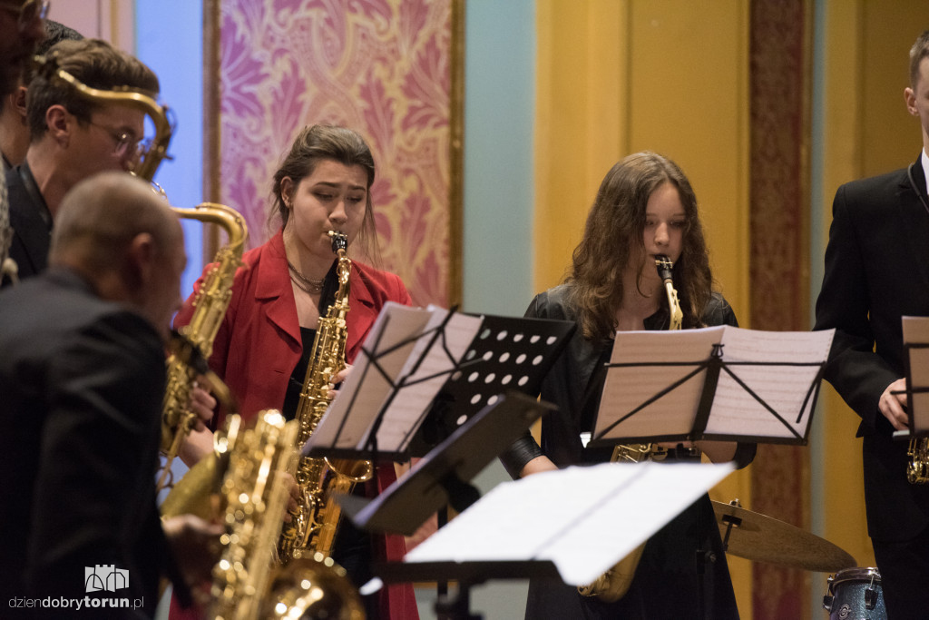 Piątkowy koncert w Dworze Artusa