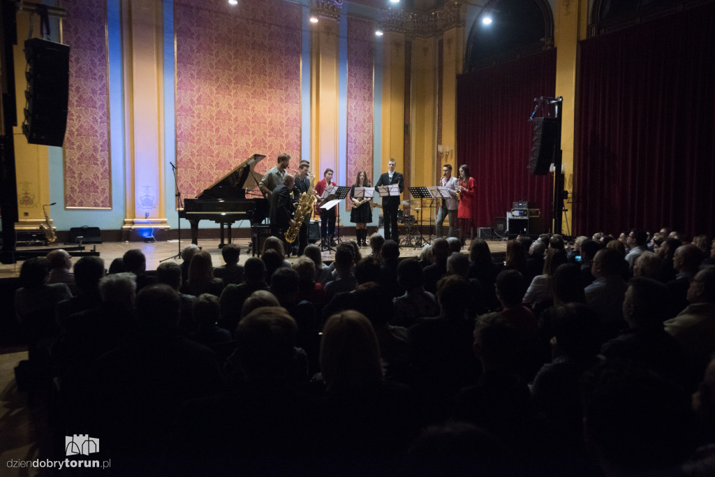 Piątkowy koncert w Dworze Artusa