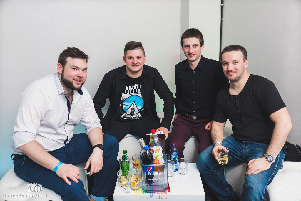 Przepiękne kobiety w Bajka Disco Club