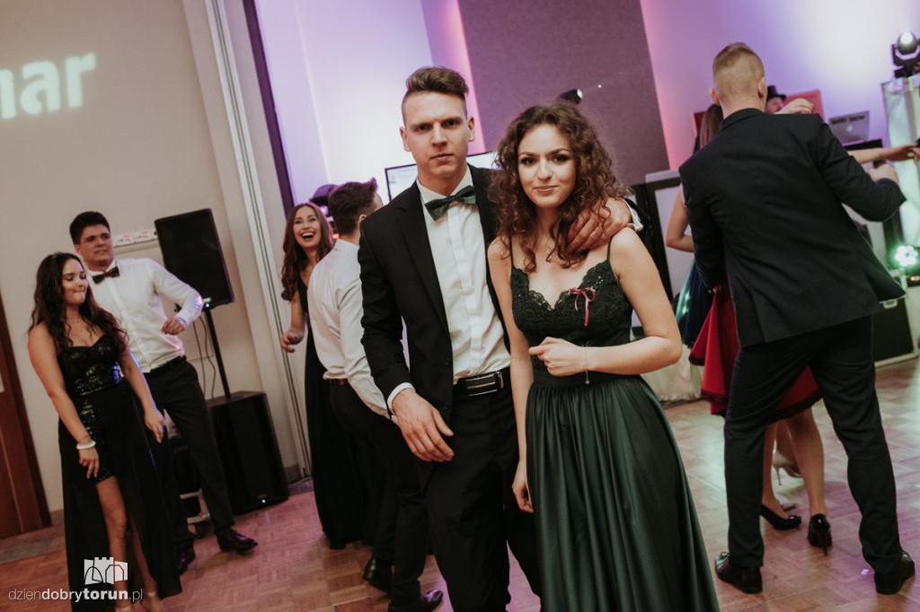 Studniówka w VIII LO w Toruniu