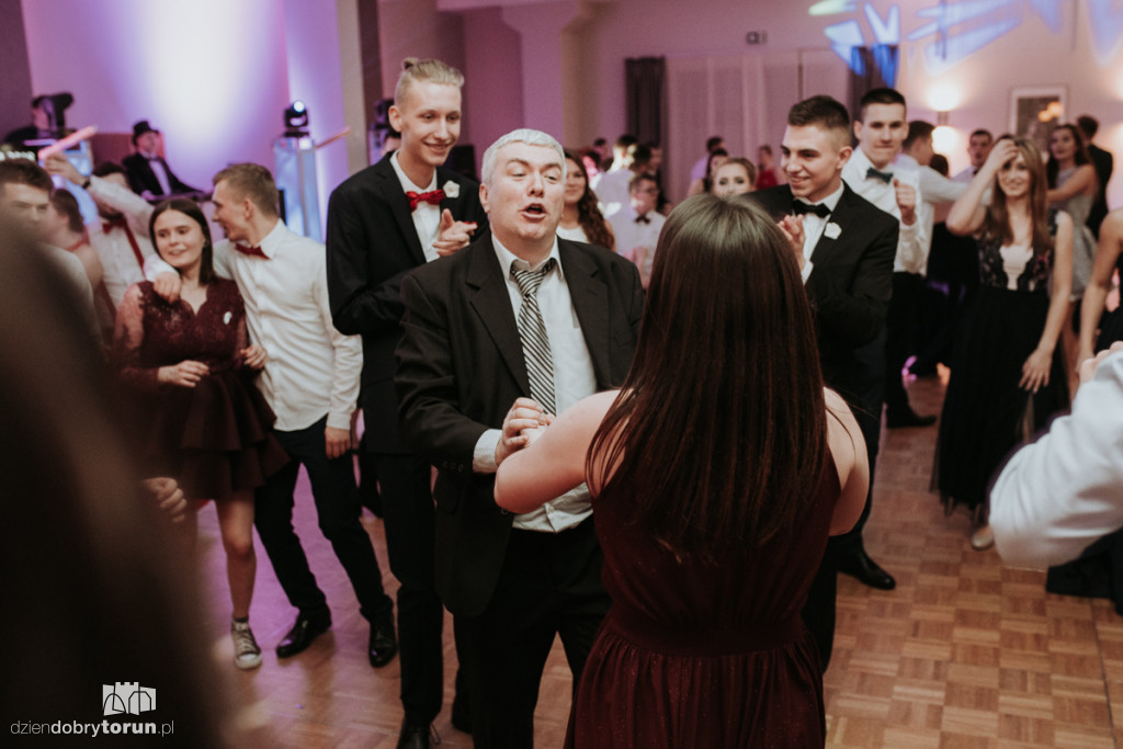 Studniówka w VIII LO w Toruniu