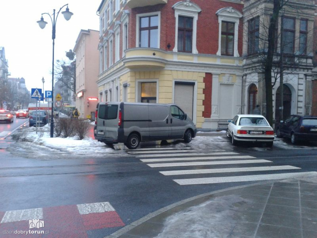 Nie uwierzysz, gdzie potrafią zaparkować!