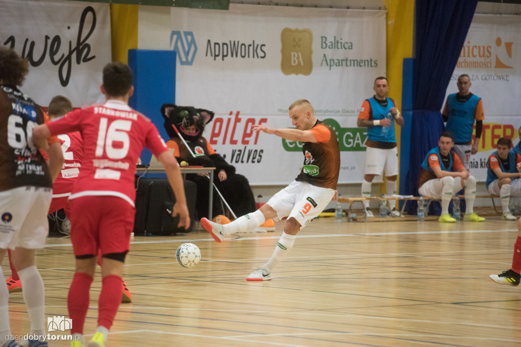 FC Toruń pokonuje Red Dragons Pniewy