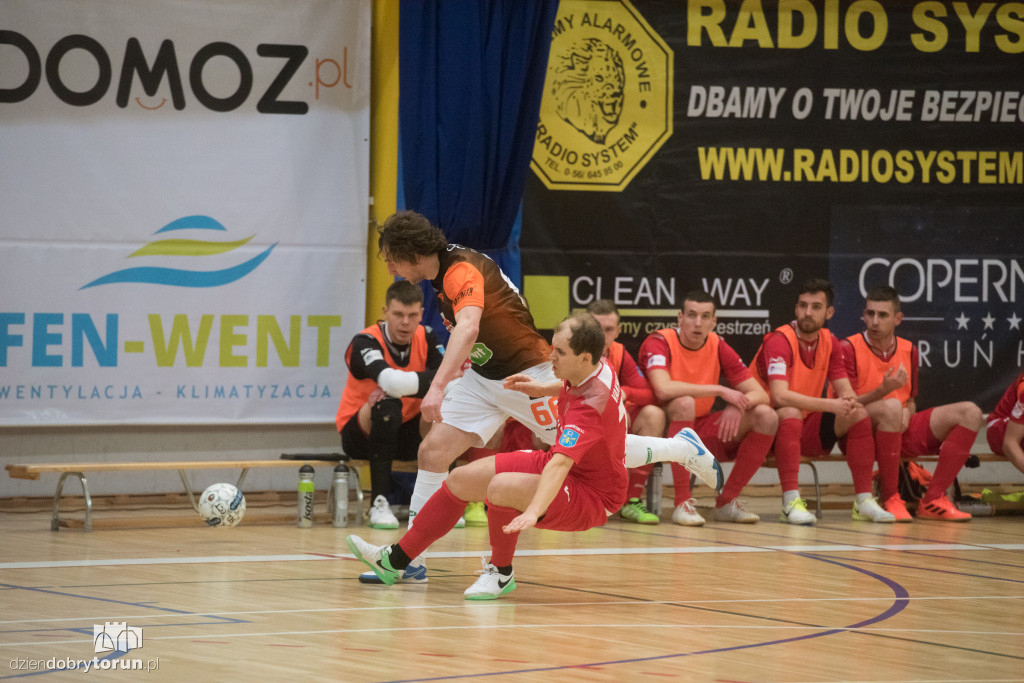 FC Toruń pokonuje Red Dragons Pniewy