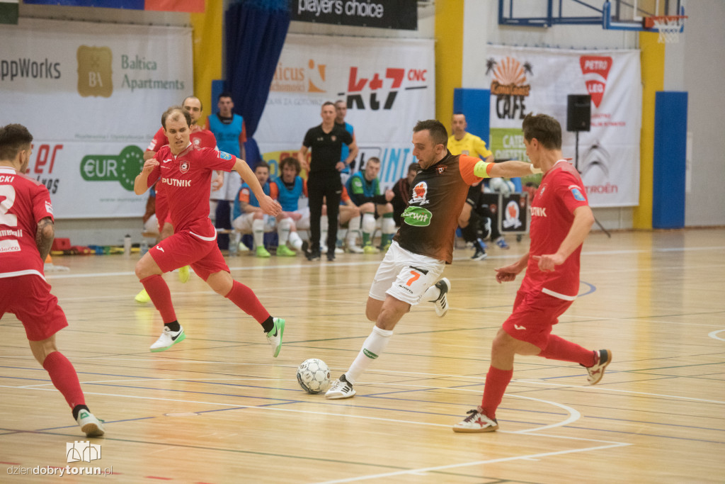 FC Toruń pokonuje Red Dragons Pniewy