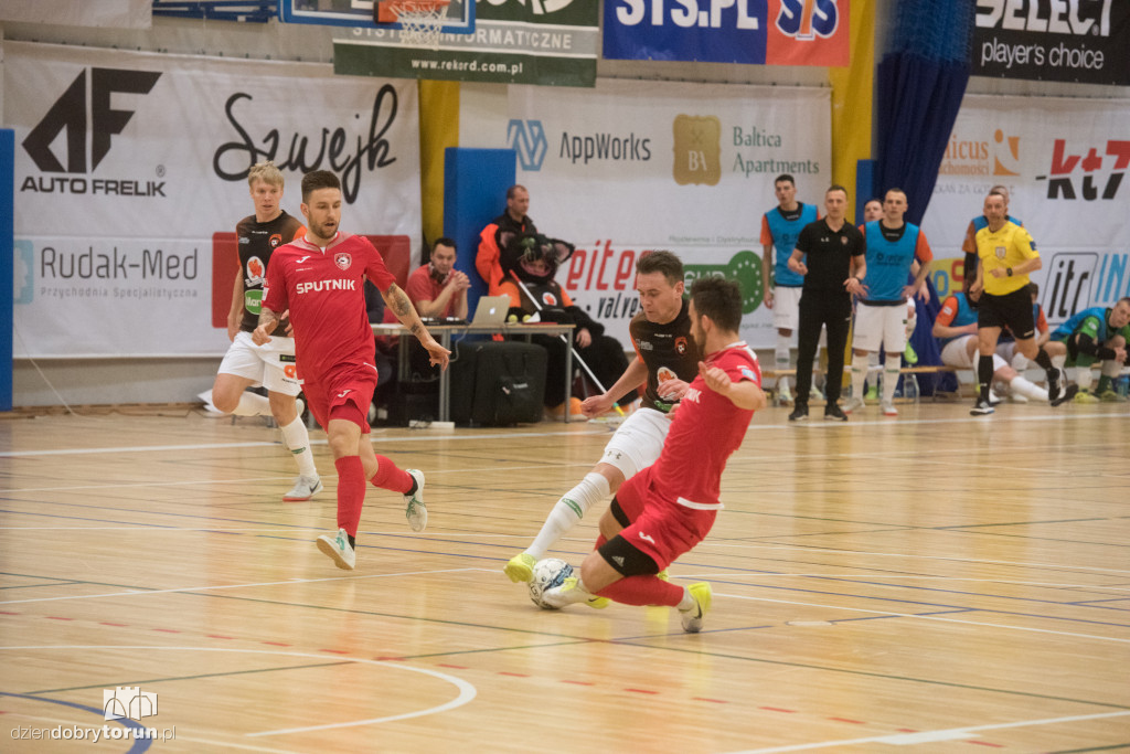 FC Toruń pokonuje Red Dragons Pniewy