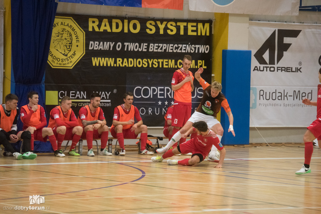 FC Toruń pokonuje Red Dragons Pniewy