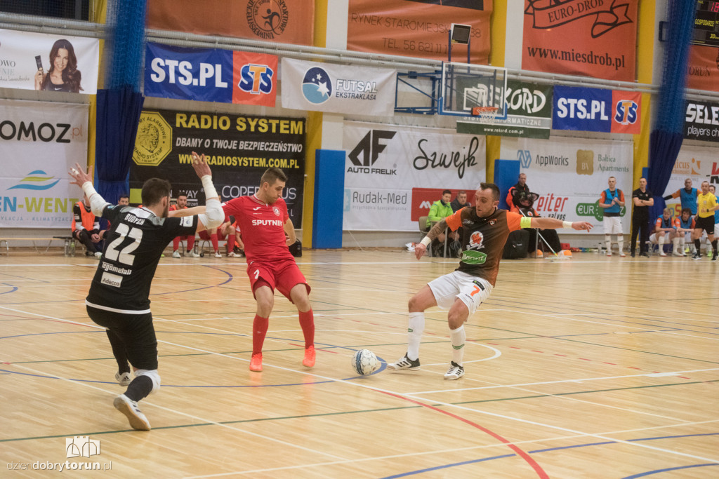 FC Toruń pokonuje Red Dragons Pniewy