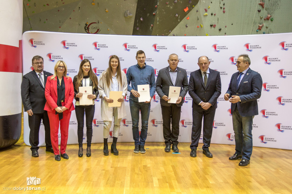 Marszałek nagrodził sportowców
