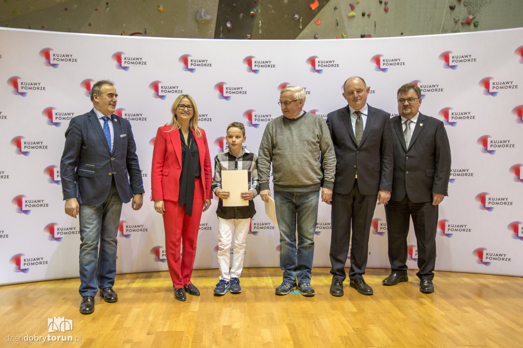 Marszałek nagrodził sportowców