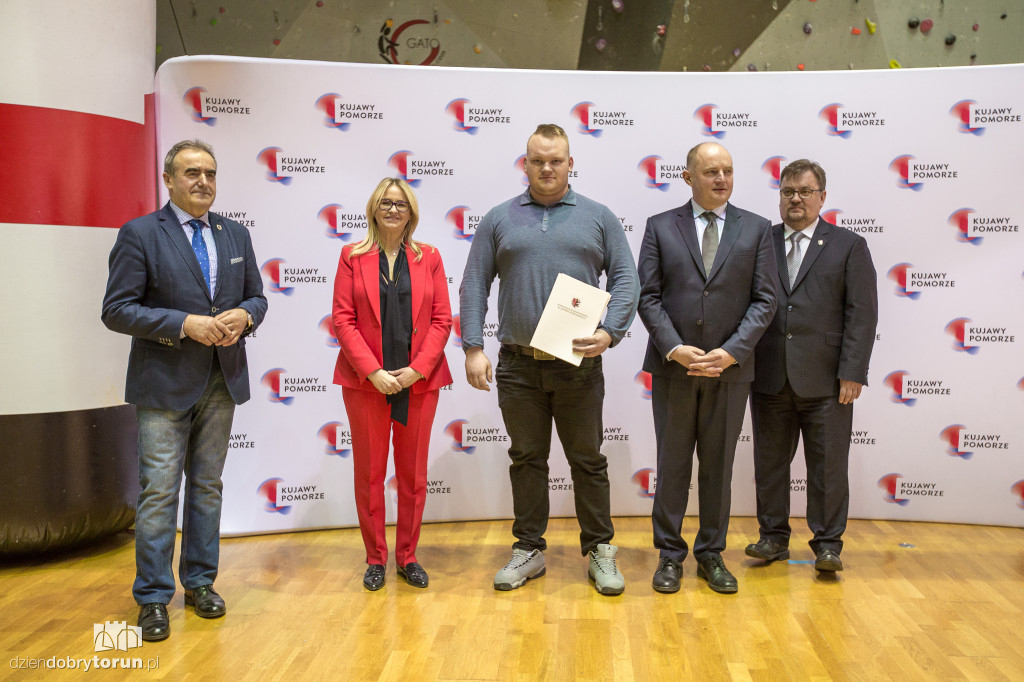 Marszałek nagrodził sportowców