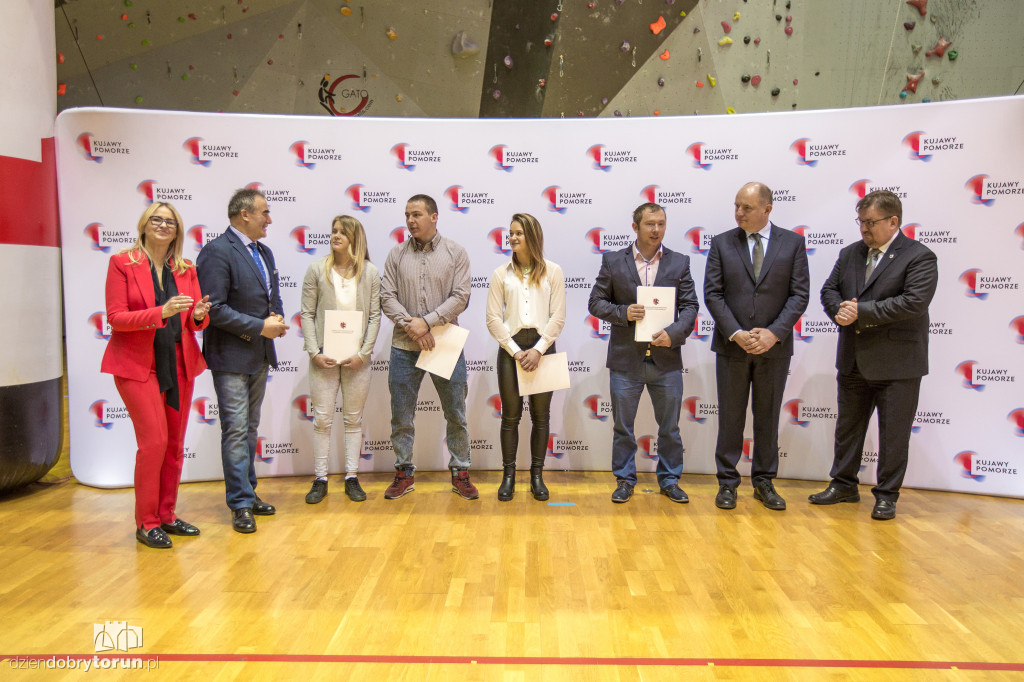 Marszałek nagrodził sportowców