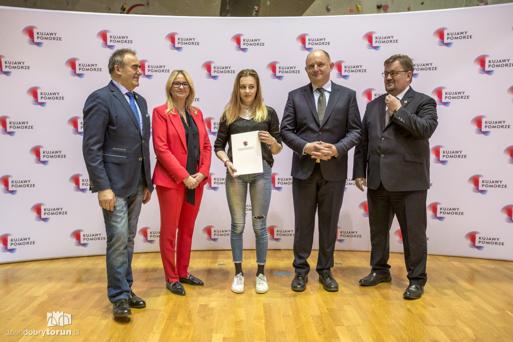 Marszałek nagrodził sportowców