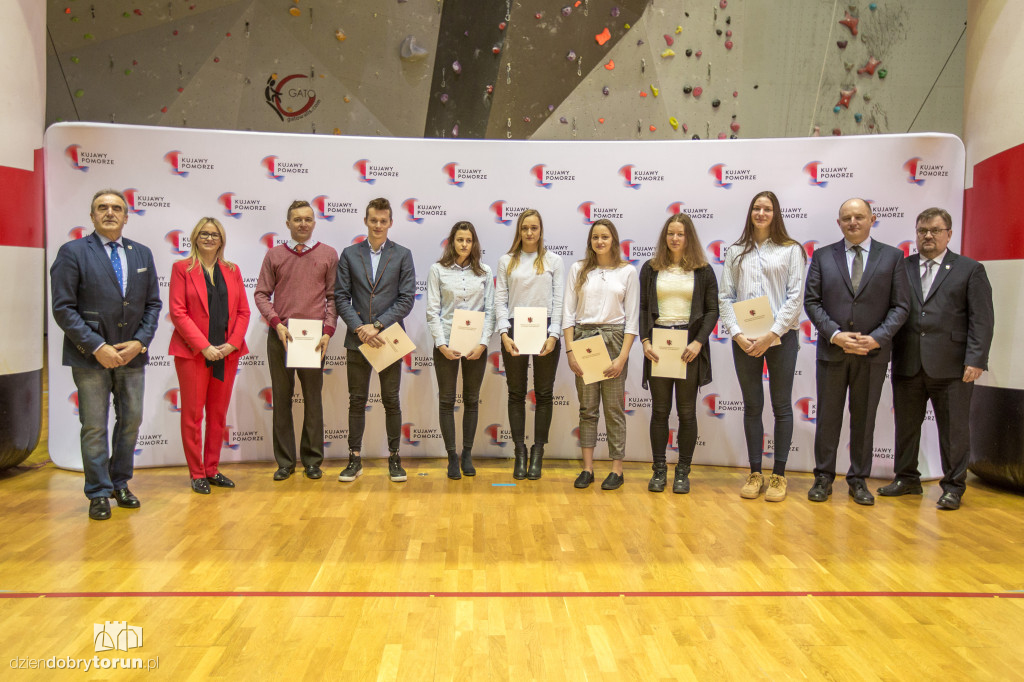 Marszałek nagrodził sportowców