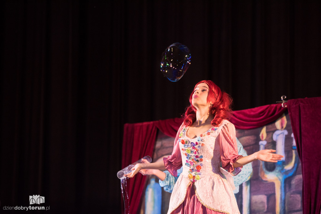 Teatr Baniek Mydlanych w auli UMK