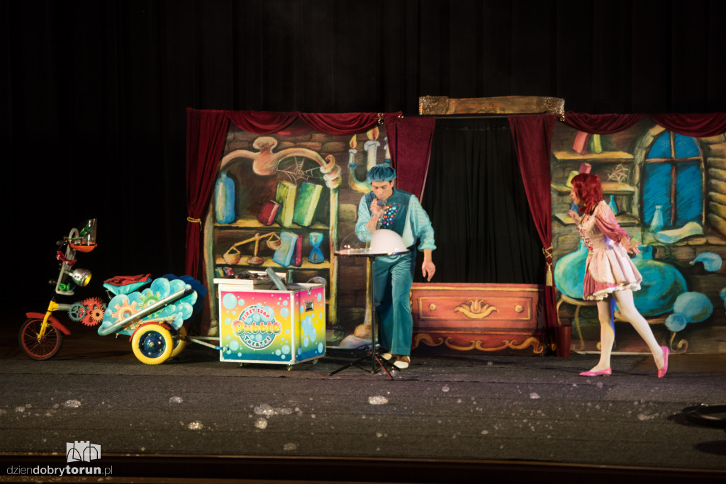Teatr Baniek Mydlanych w auli UMK