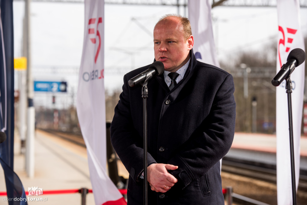 Nowe pociągi kursują przez Toruń