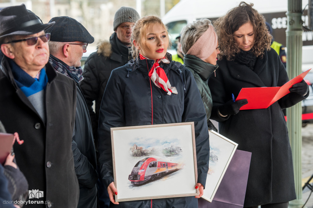 Nowe pociągi kursują przez Toruń