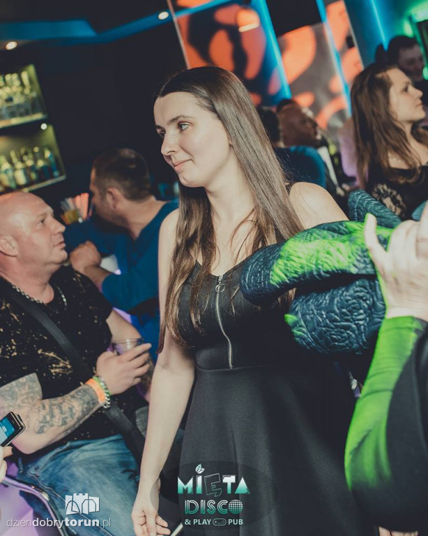Taneczna noc w Mięta Disco & Play Club